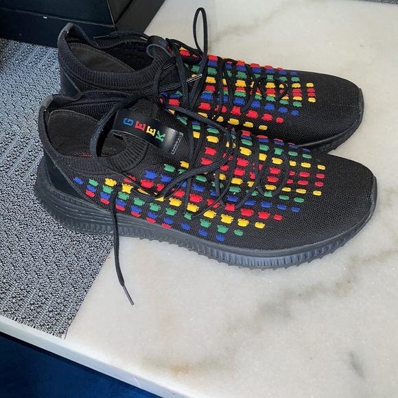 Puma - Picture 2 of 3